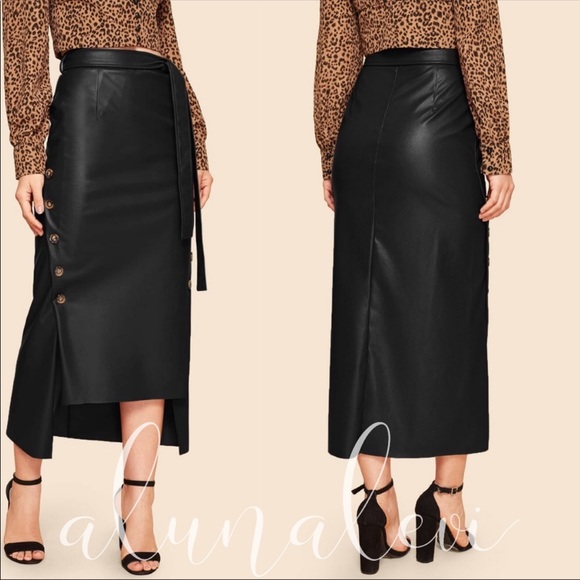 🔥ONLY 1 LEFT! OH SO CHIC FAUX LEATHER SKIRT! - Picture 3 of 5